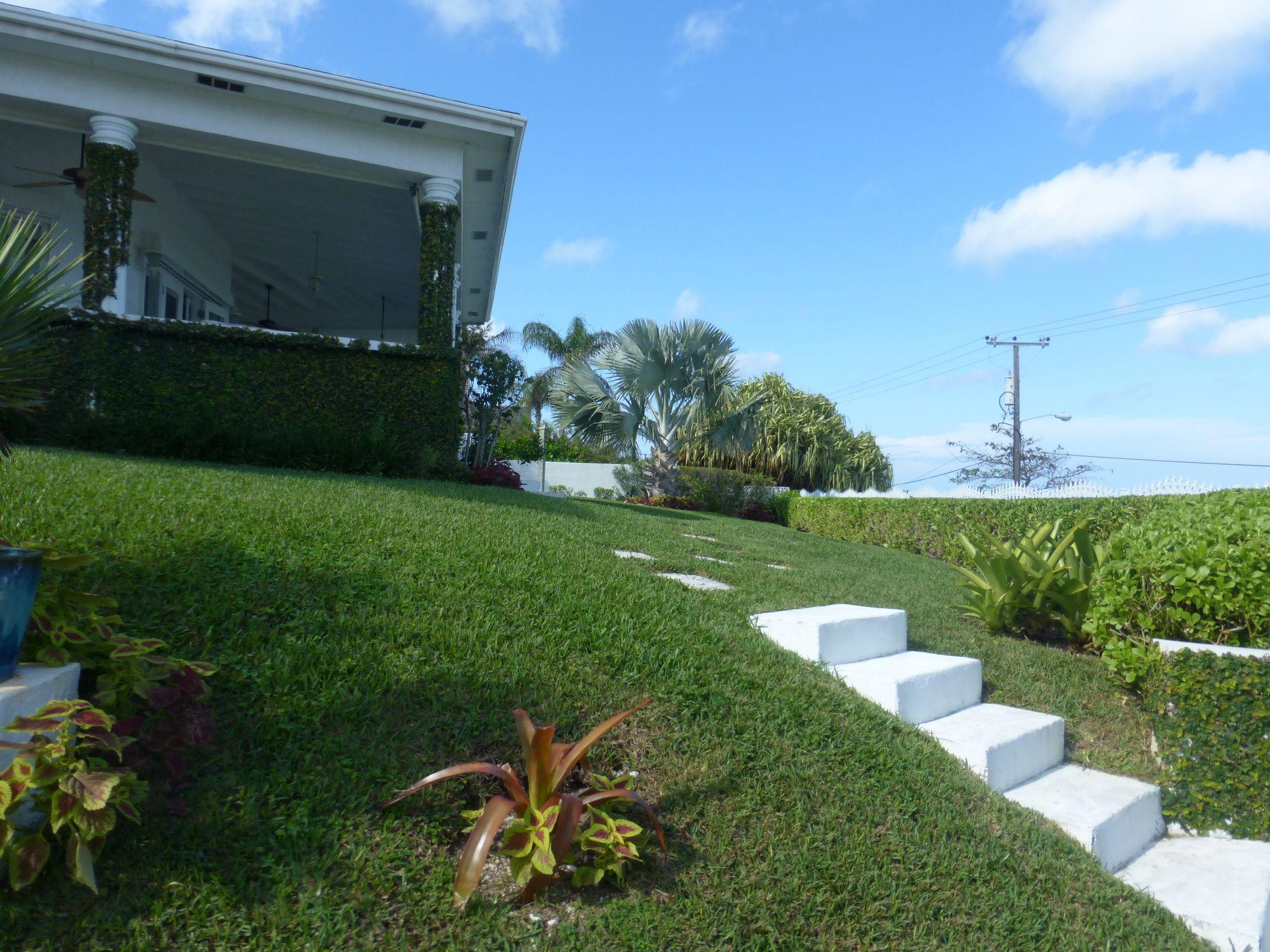 נסאו Four Bedroom Oceanfront Villa מראה חיצוני תמונה